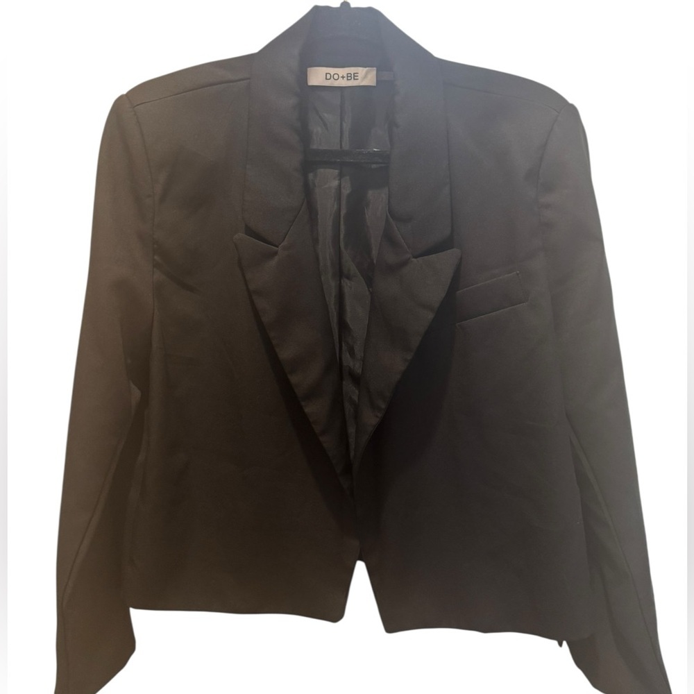 DO+BE Women's Elegant Black Suit Jacket